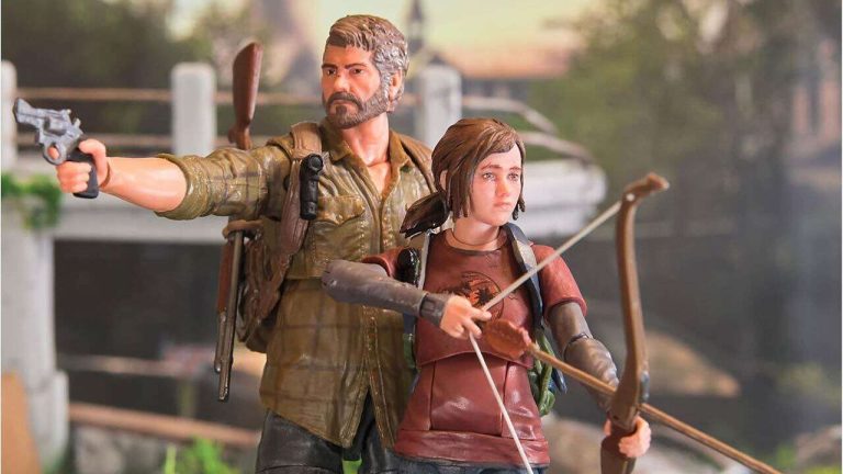 The Last Of Us Action Figure Set With Swappable Accessories